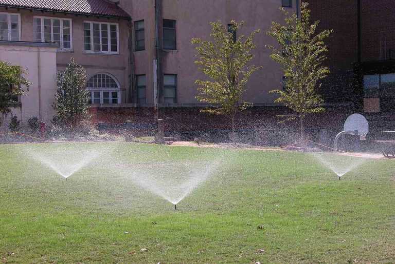 Tips to Maintain Your Melbourne Sprinkler System for an Impressive Lawn