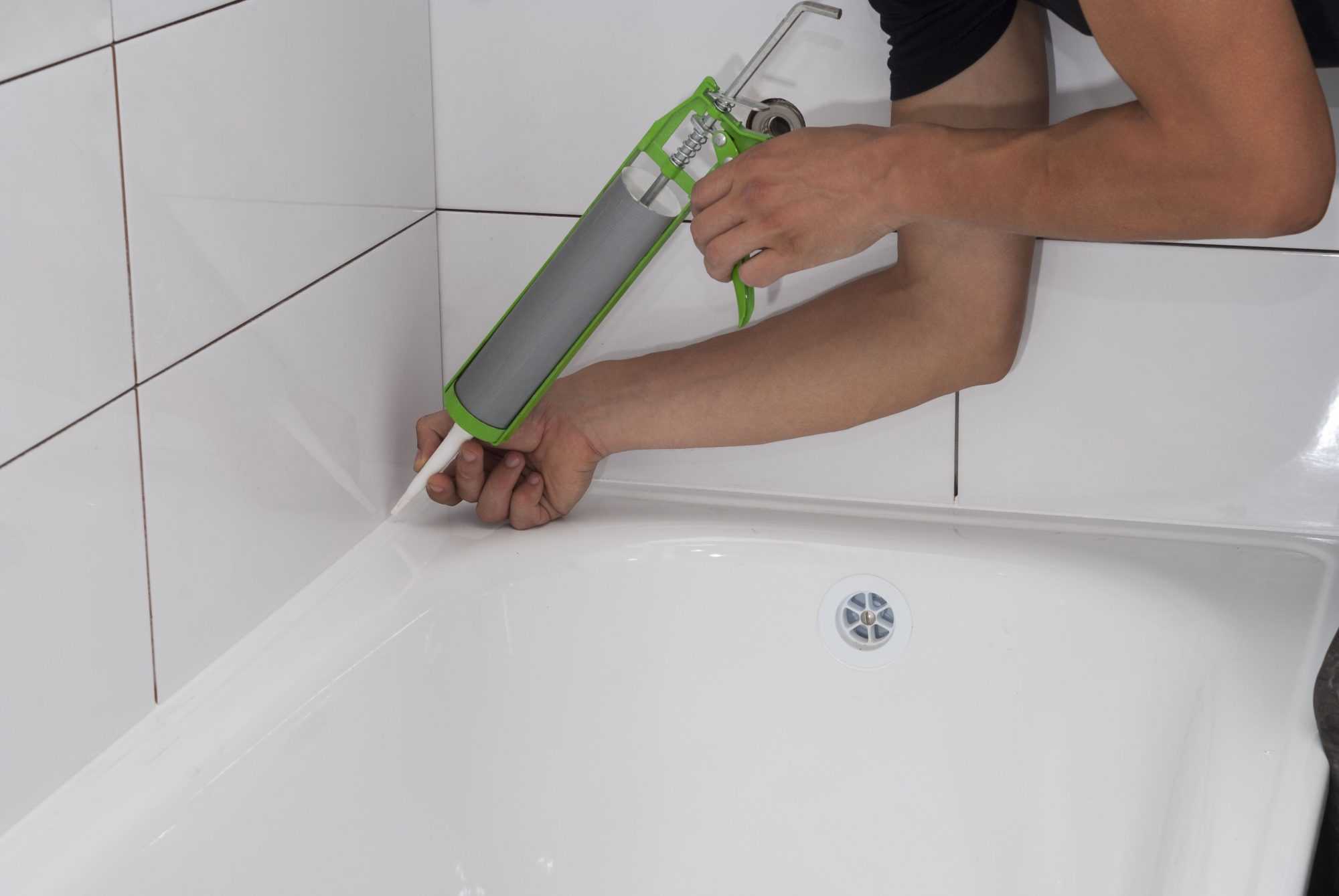 Top Tips to Keep Your Bathroom Caulking and Grout Clean and Fresh